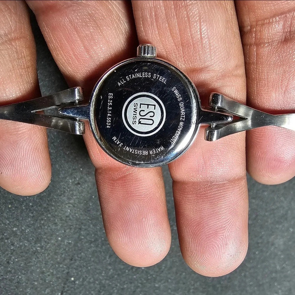 ESQ Swiss Ladies Quartz Watch Mother Of Pearl Dial Silver Tone Working WR 3ATM - Picture 8 of 9